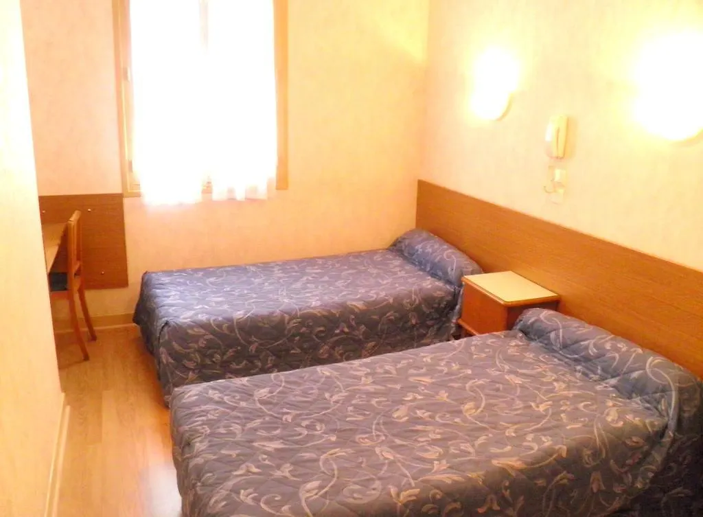 Hotel Lavalliere Croix Blanche Lourdes 2*,  Fransa