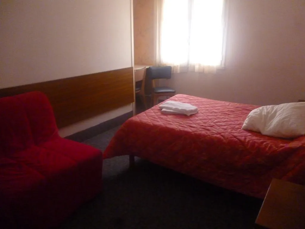 **  Hotel Lavalliere Croix Blanche Lourdes Fransa